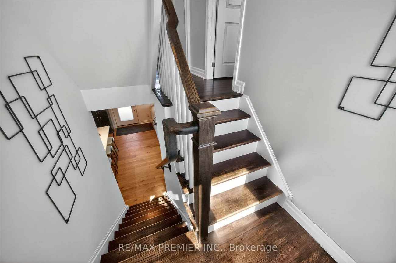 19, Park, Stonegate-Queensway, Toronto