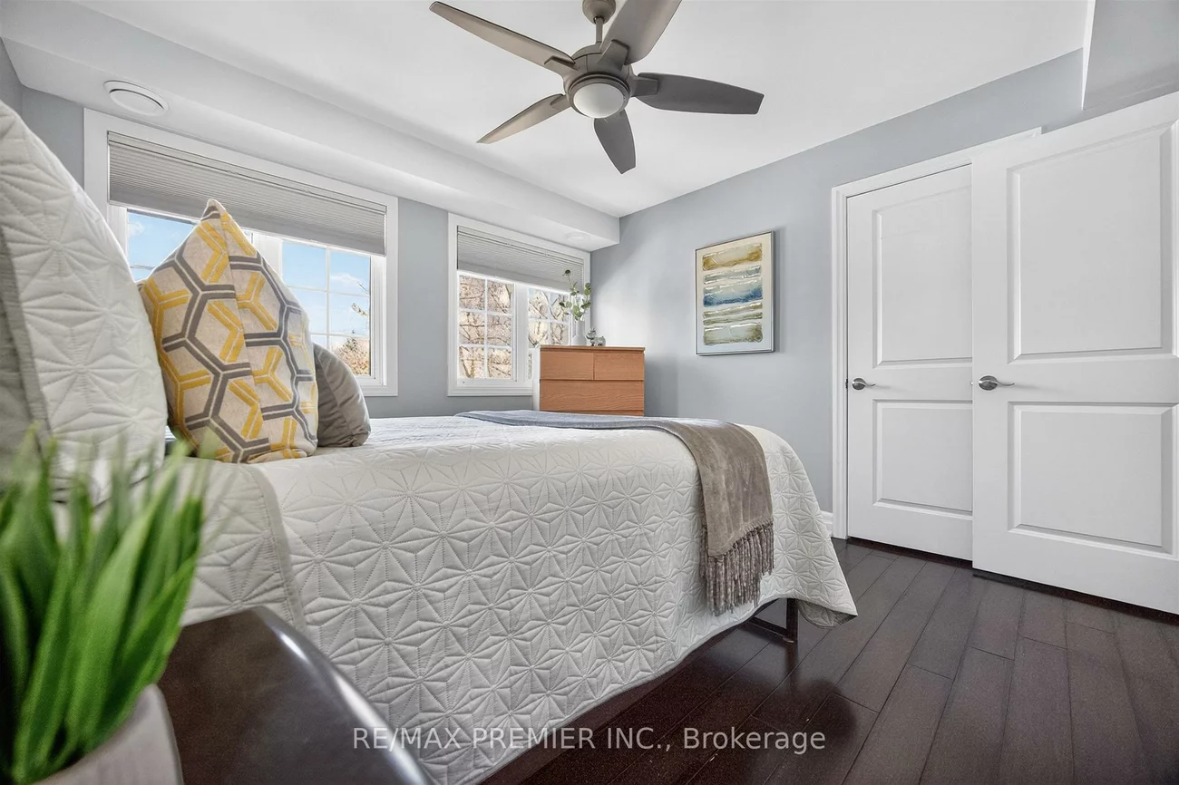 19, Park, Stonegate-Queensway, Toronto
