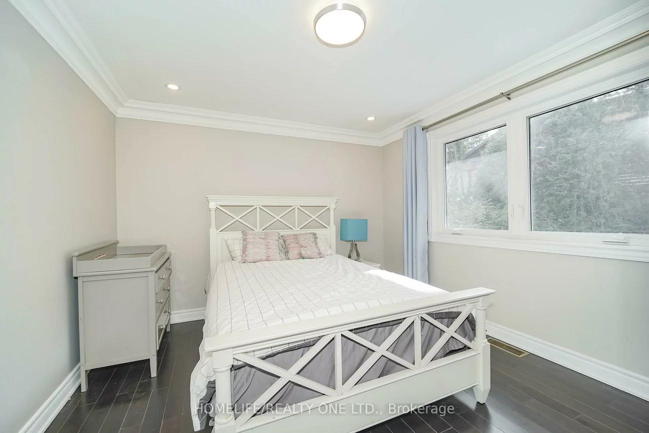 31, Bearwood, Edenbridge-Humber Valley, Toronto