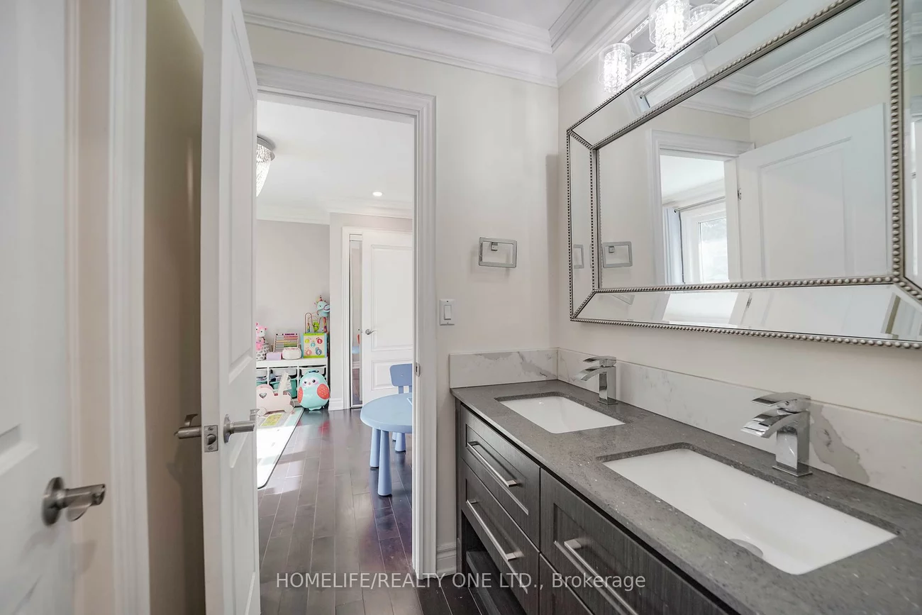 31, Bearwood, Edenbridge-Humber Valley, Toronto