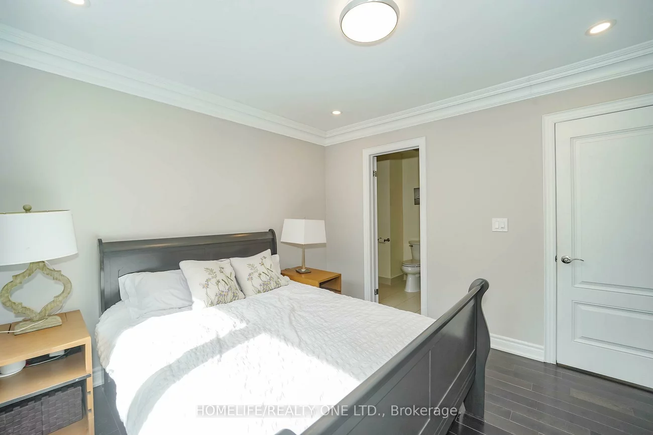 31, Bearwood, Edenbridge-Humber Valley, Toronto