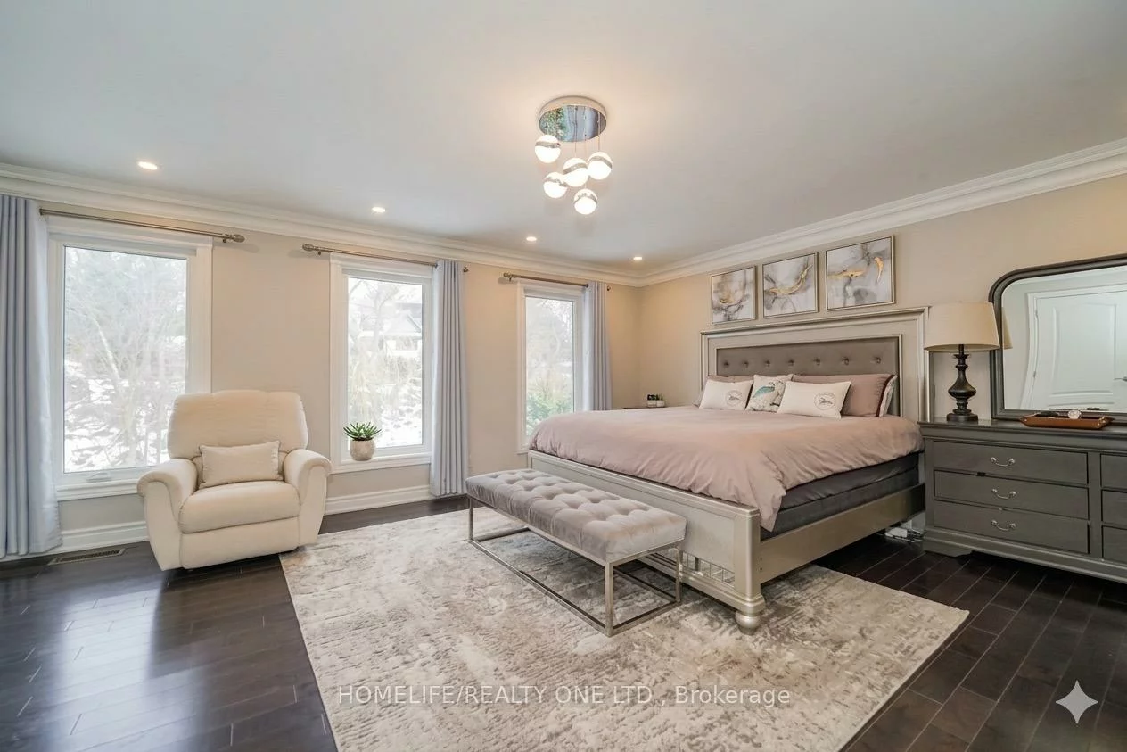 31, Bearwood, Edenbridge-Humber Valley, Toronto