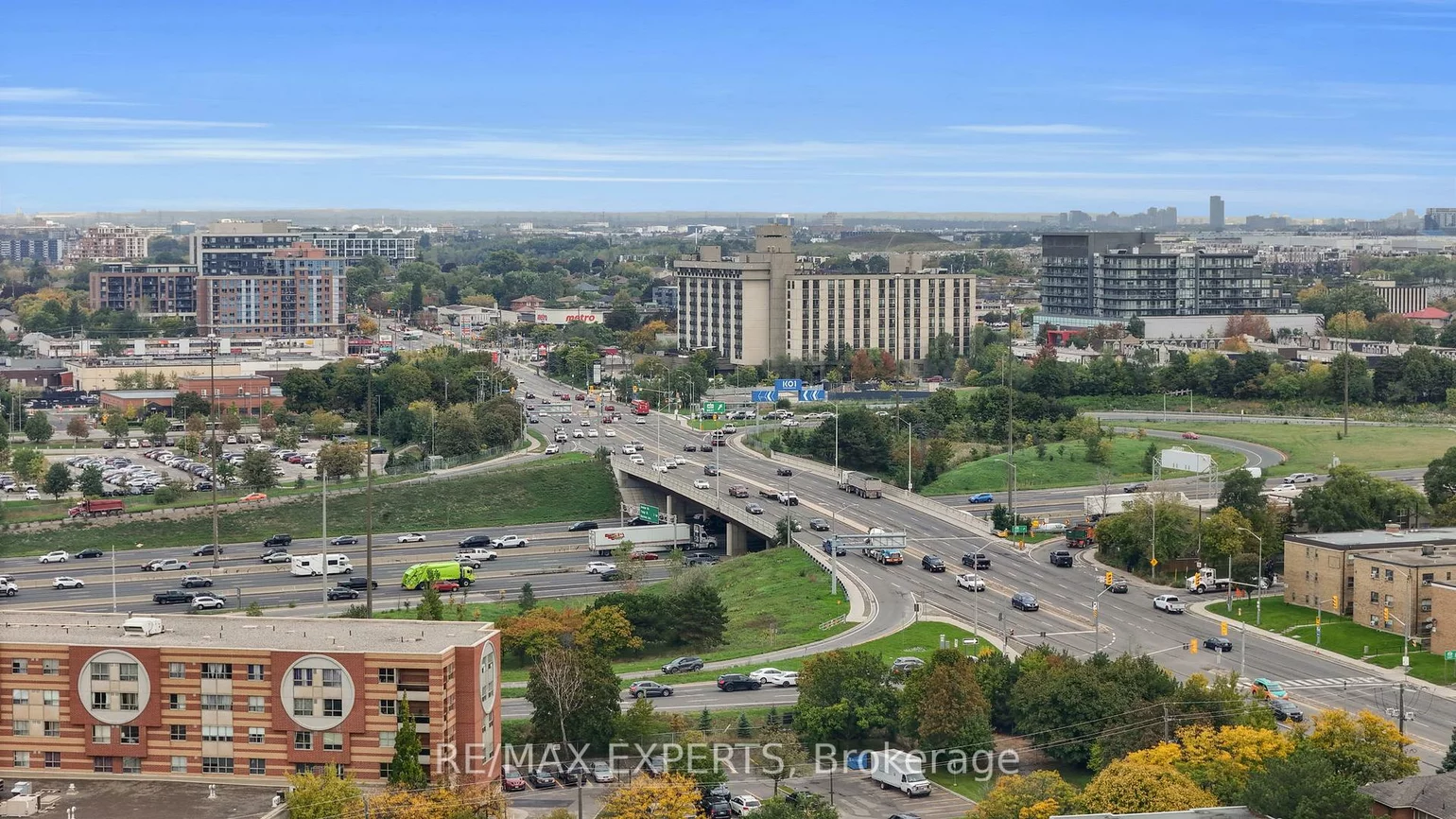 26, Grovedale, Maple Leaf, Toronto