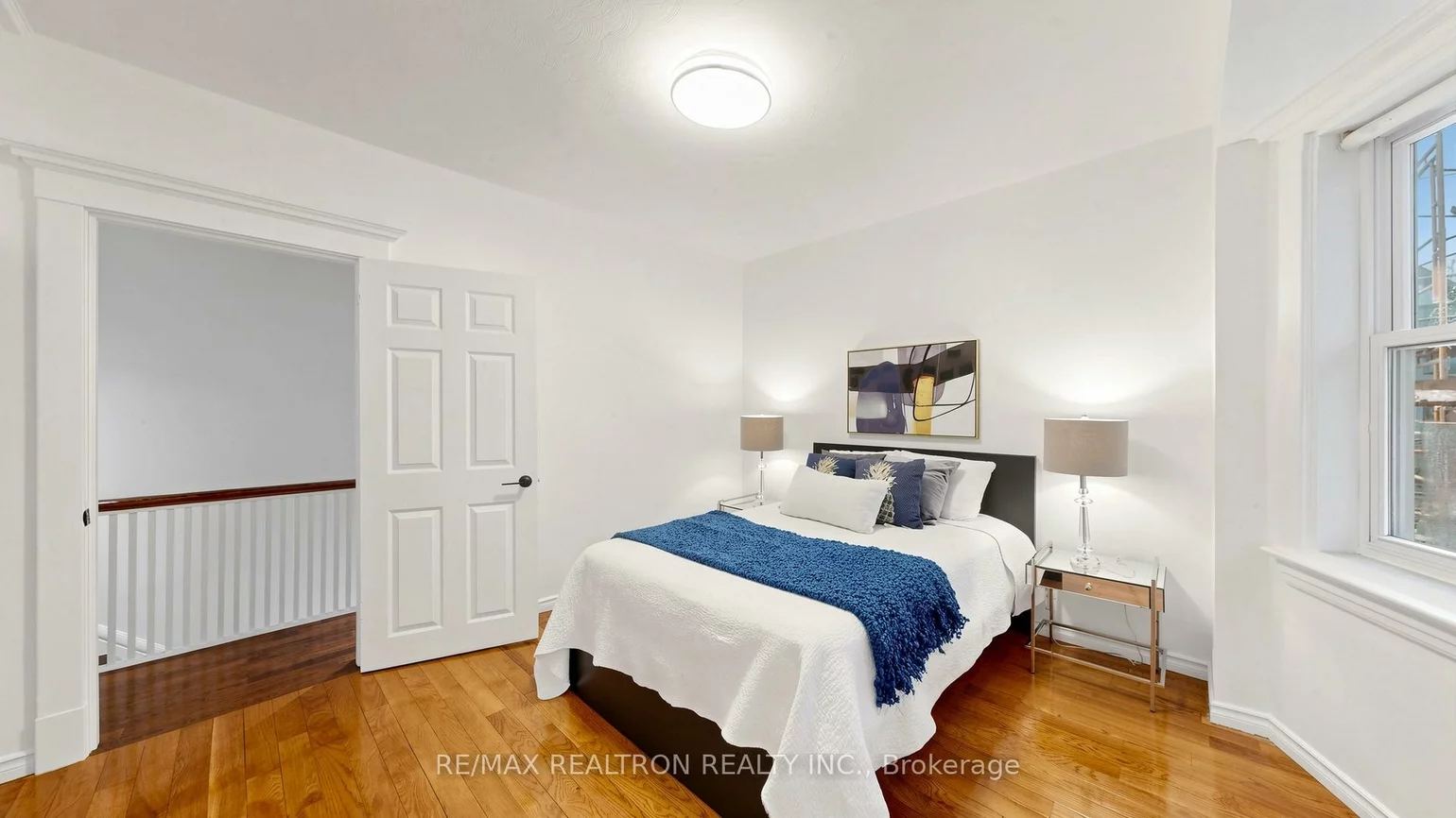 318, Westmoreland, Dovercourt-Wallace Emerson-Junction, Toronto