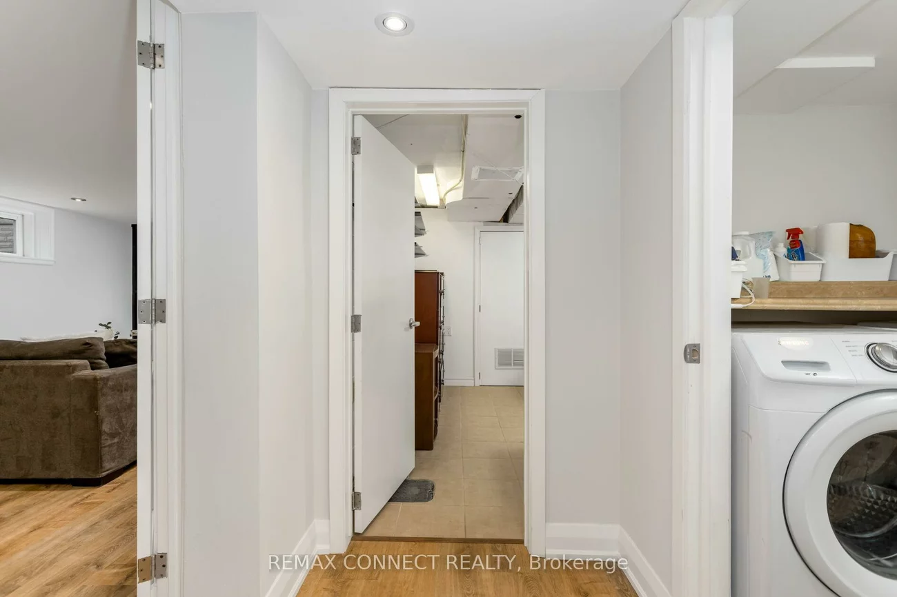 75, Glenellen, Stonegate-Queensway, Toronto