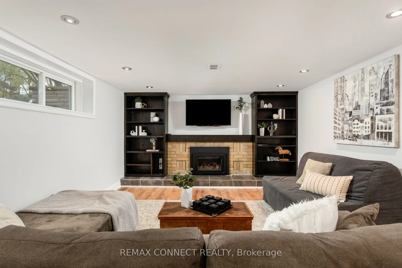75, Glenellen, Stonegate-Queensway, Toronto