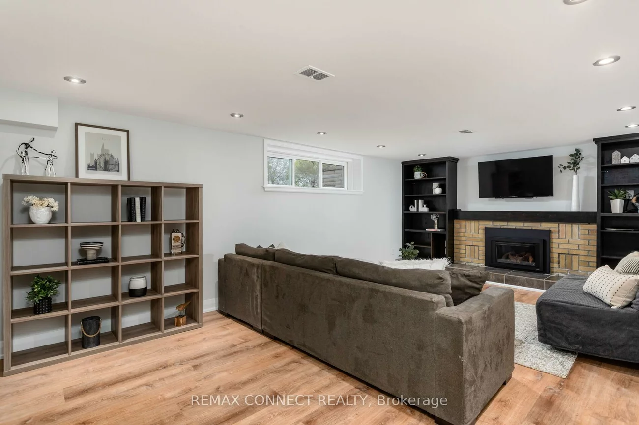 75, Glenellen, Stonegate-Queensway, Toronto