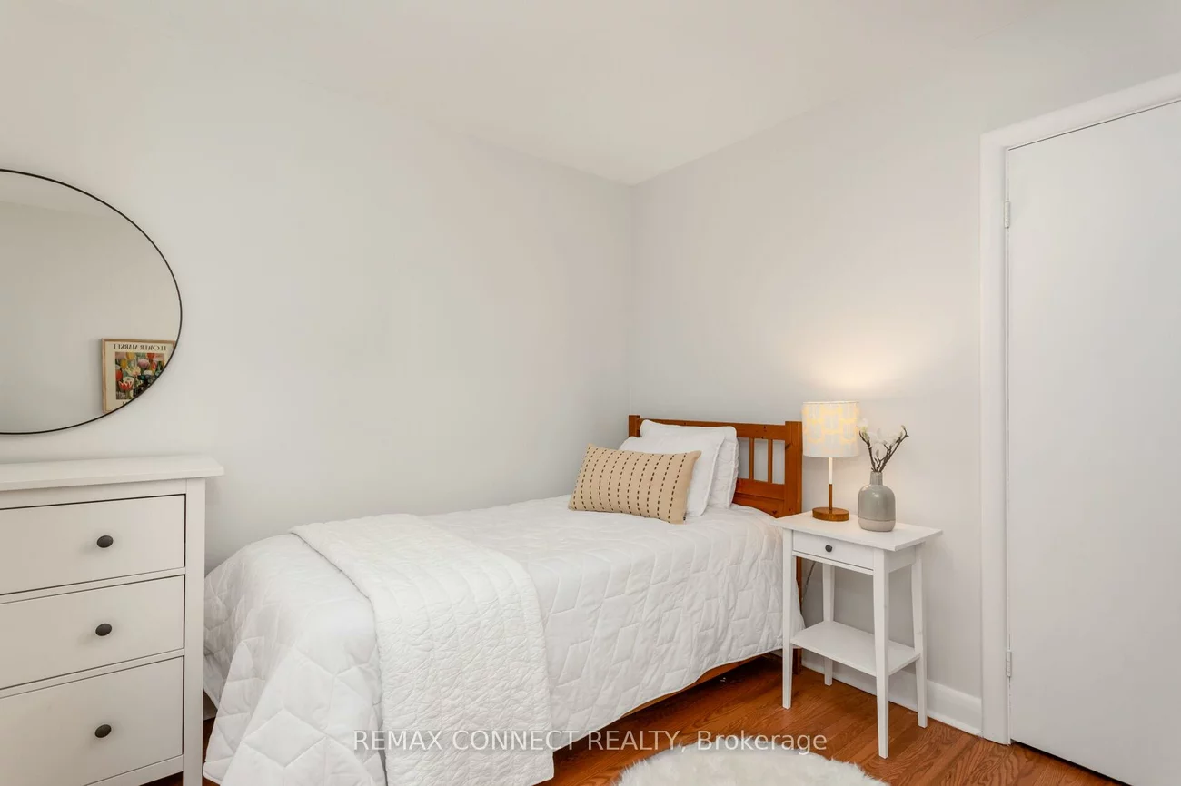 75, Glenellen, Stonegate-Queensway, Toronto