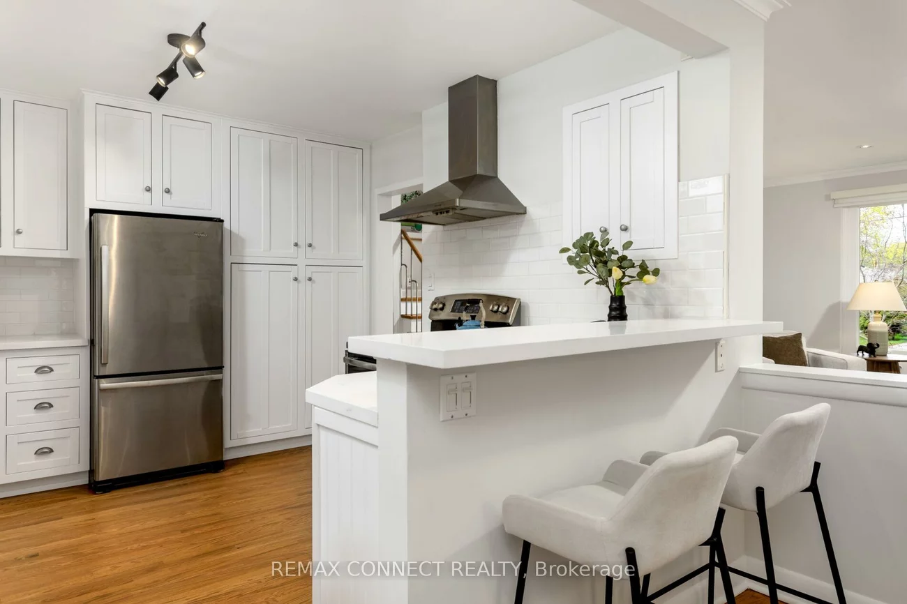 75, Glenellen, Stonegate-Queensway, Toronto