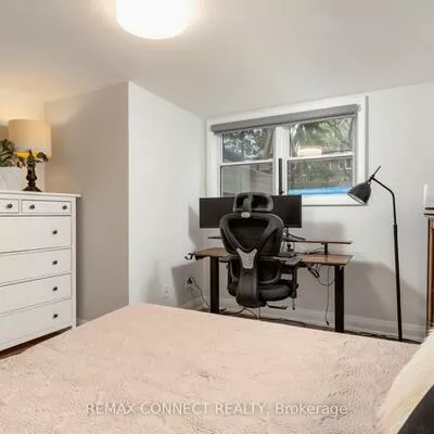 75, Glenellen, Stonegate-Queensway, Toronto