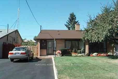 30, Dombey, Glenfield-Jane Heights, Toronto