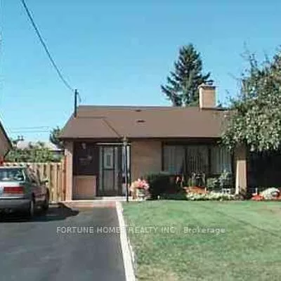 30, Dombey, Glenfield-Jane Heights, Toronto