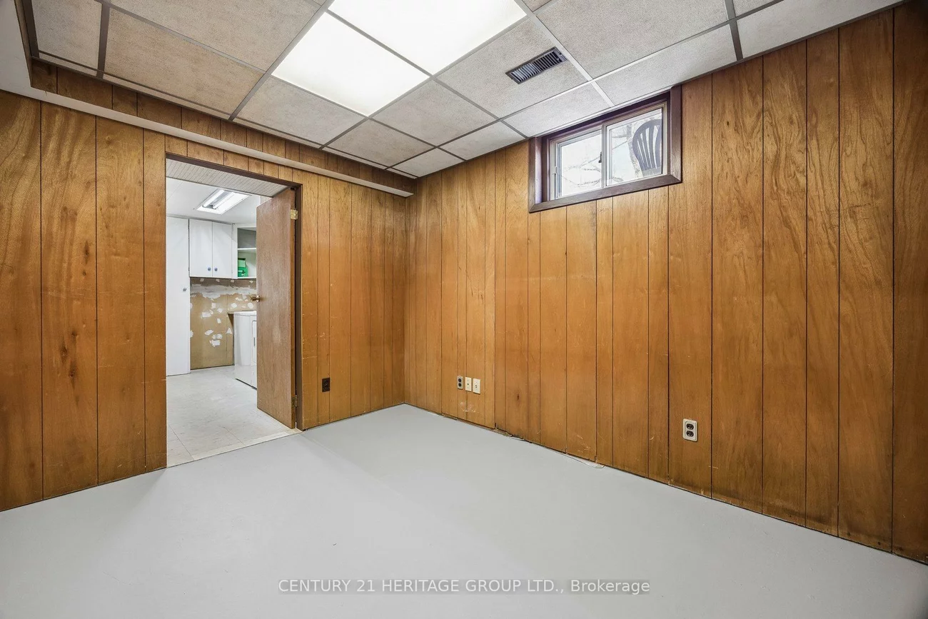 40, Amaron, Thistletown-Beaumonde Heights, Toronto