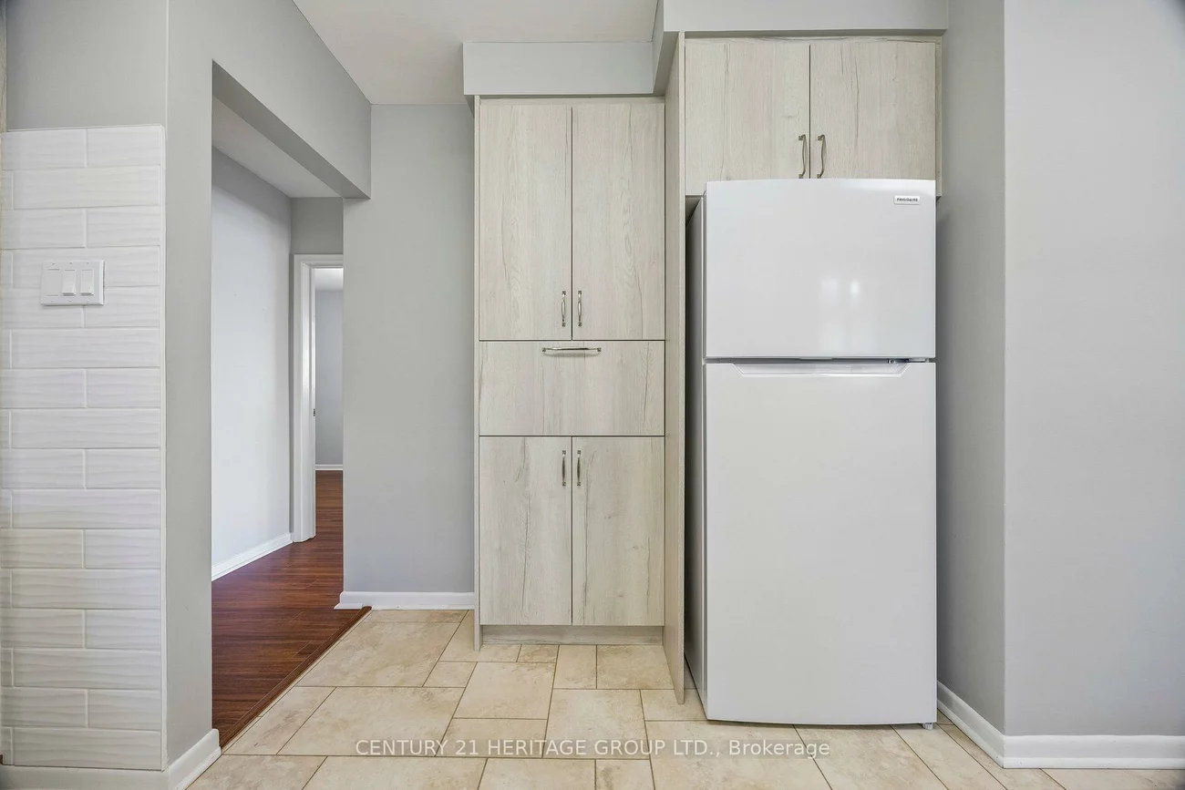 40, Amaron, Thistletown-Beaumonde Heights, Toronto