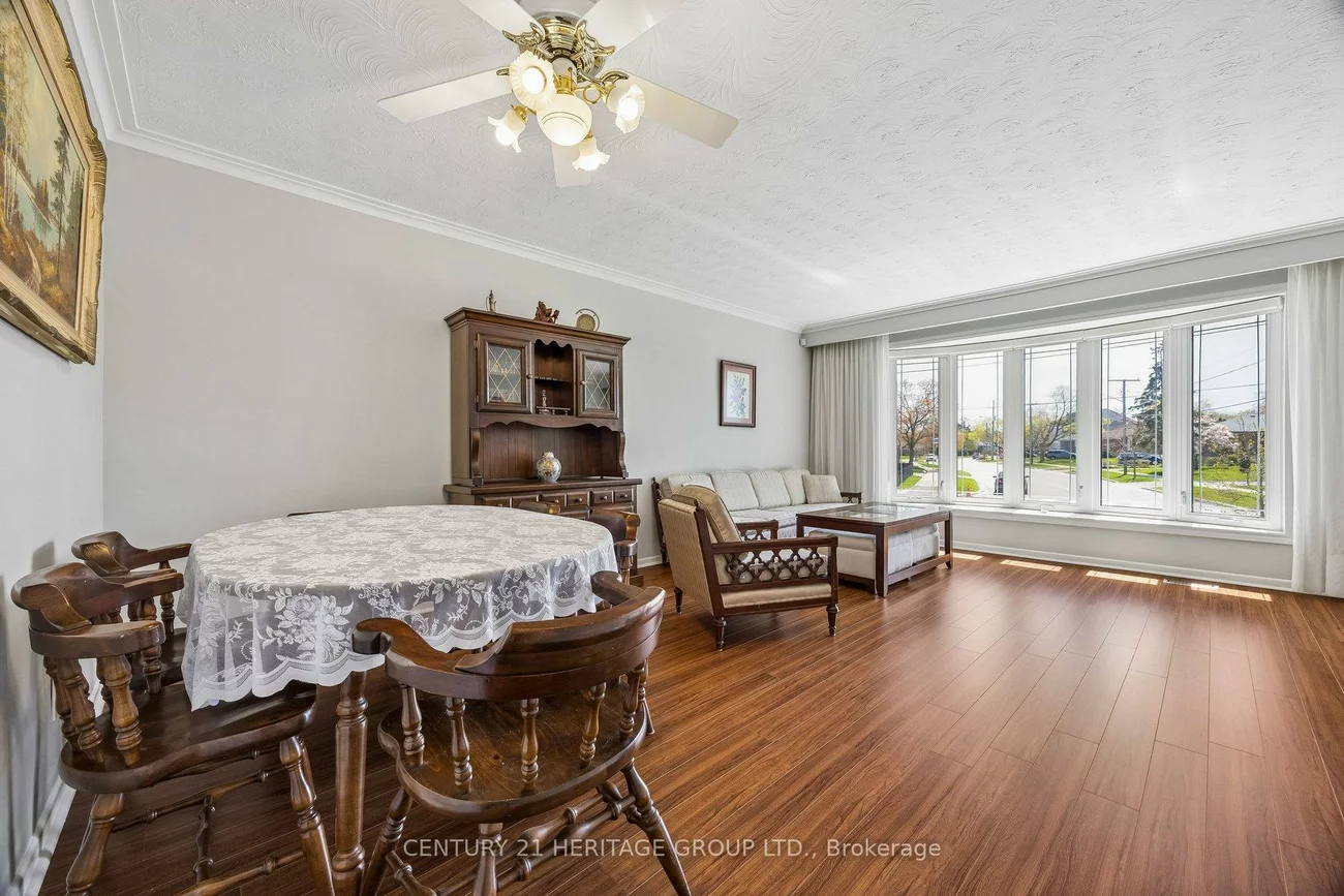 40, Amaron, Thistletown-Beaumonde Heights, Toronto