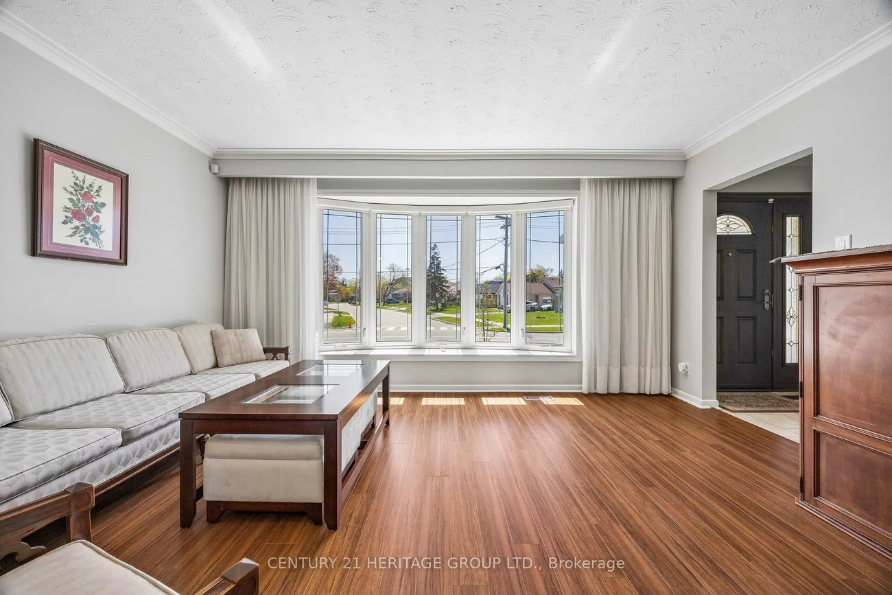 40, Amaron, Thistletown-Beaumonde Heights, Toronto
