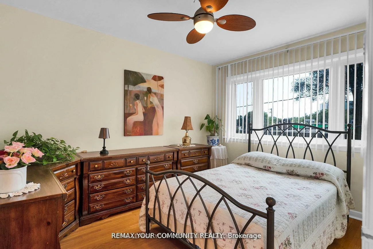 119, Dalrymple, Rockcliffe-Smythe, Toronto