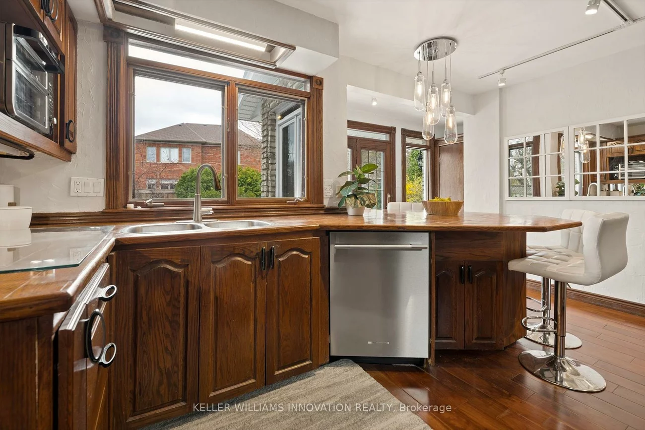 12, Burnhamill, Eringate-Centennial-West Deane, Toronto