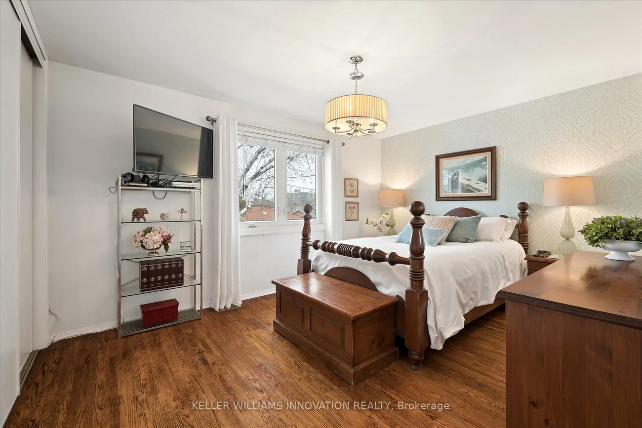 12, Burnhamill, Eringate-Centennial-West Deane, Toronto