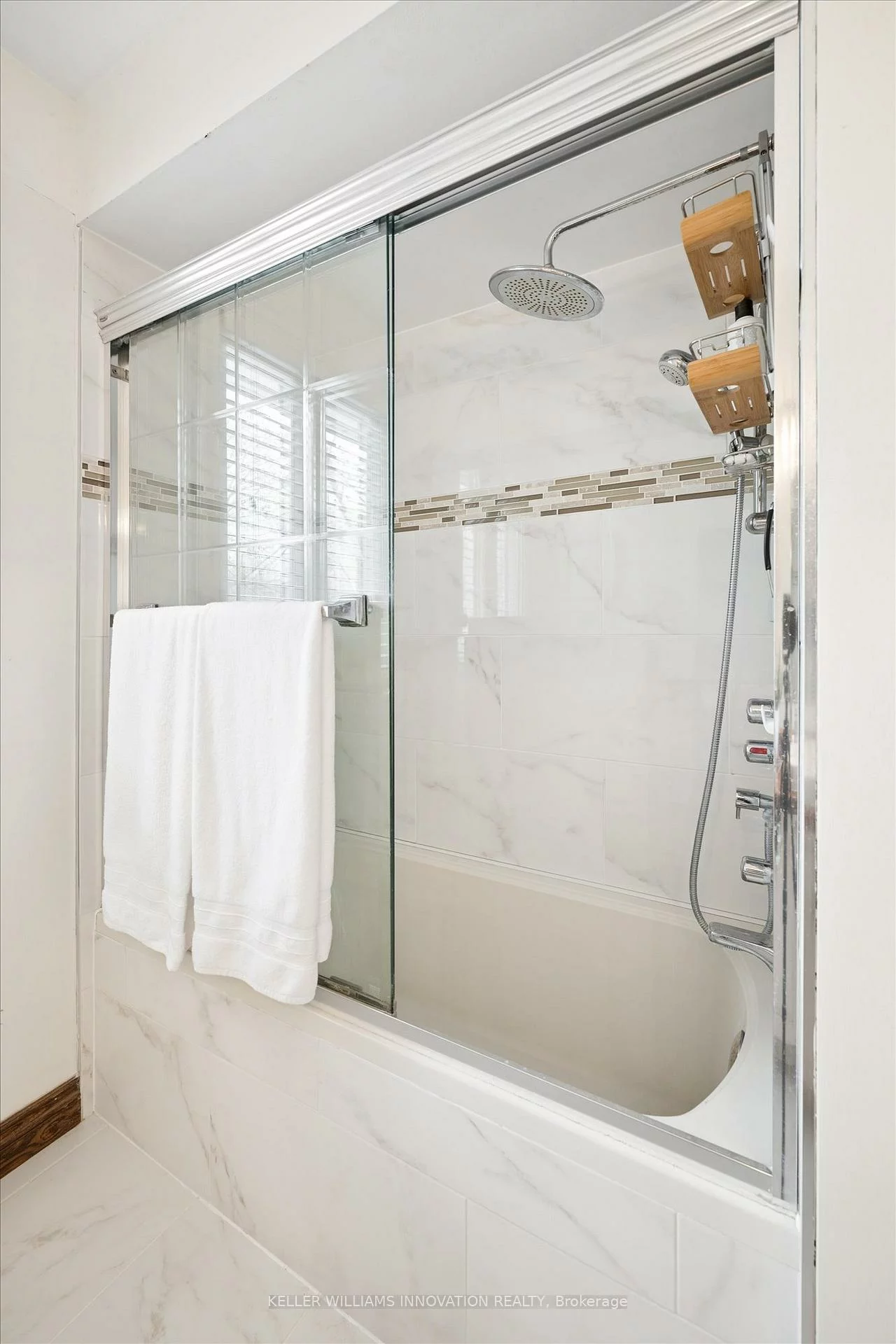 12, Burnhamill, Eringate-Centennial-West Deane, Toronto