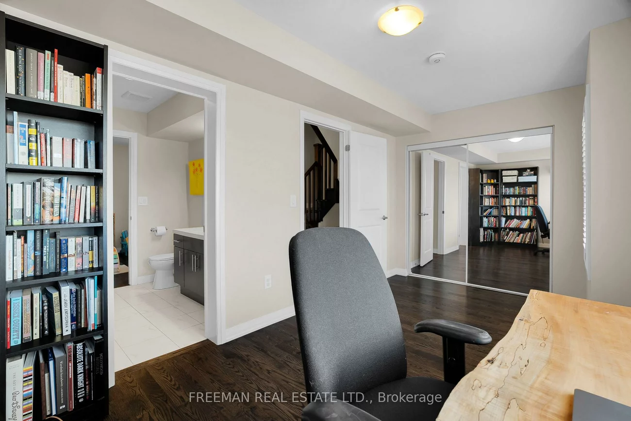 17, Locust Lodge, Downsview-Roding-CFB, Toronto