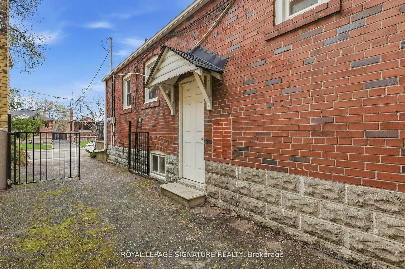 53, Juliet, Keelesdale-Eglinton West, Toronto