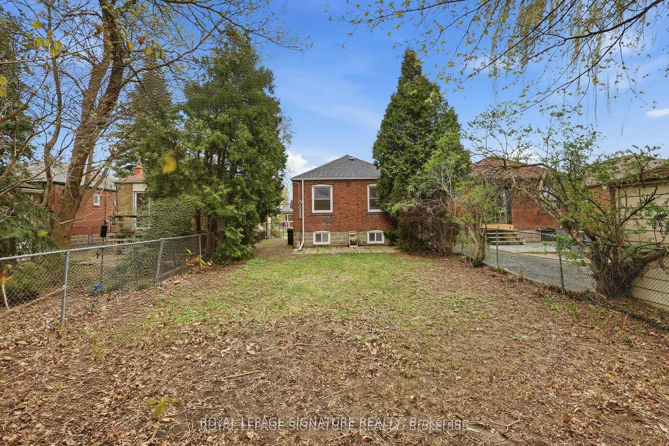 53, Juliet, Keelesdale-Eglinton West, Toronto