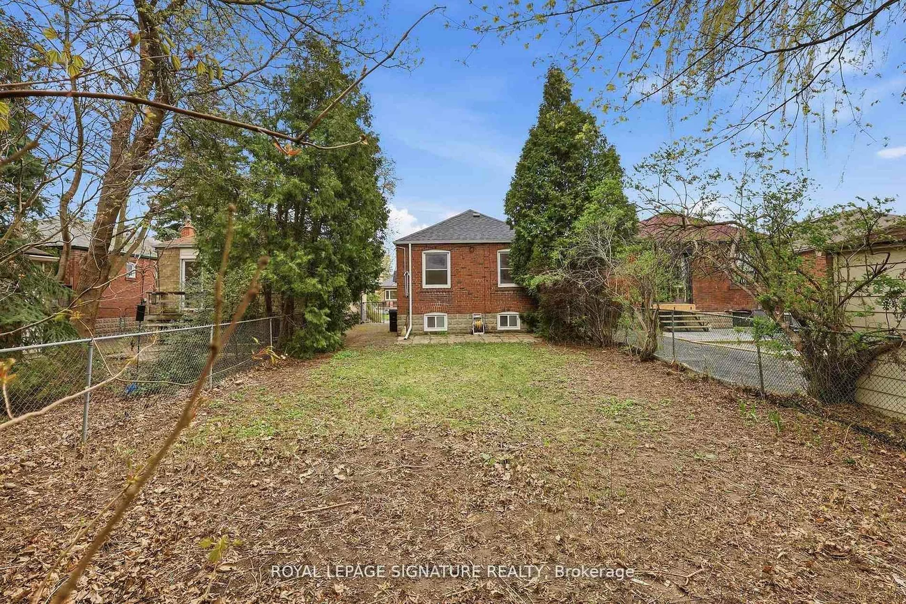 53, Juliet, Keelesdale-Eglinton West, Toronto