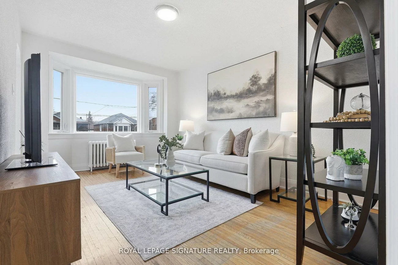 53, Juliet, Keelesdale-Eglinton West, Toronto