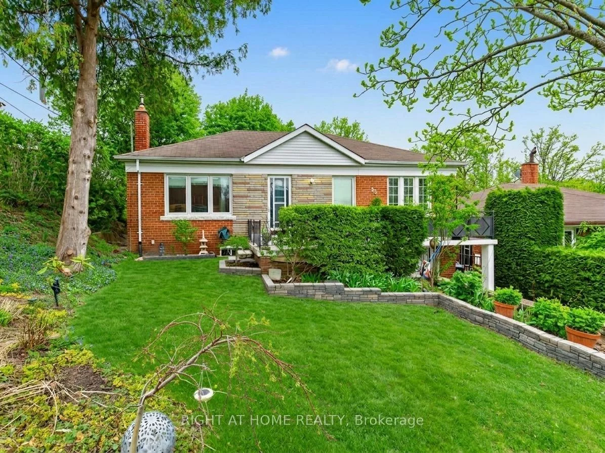 85, Flamborough, Brookhaven-Amesbury, Toronto