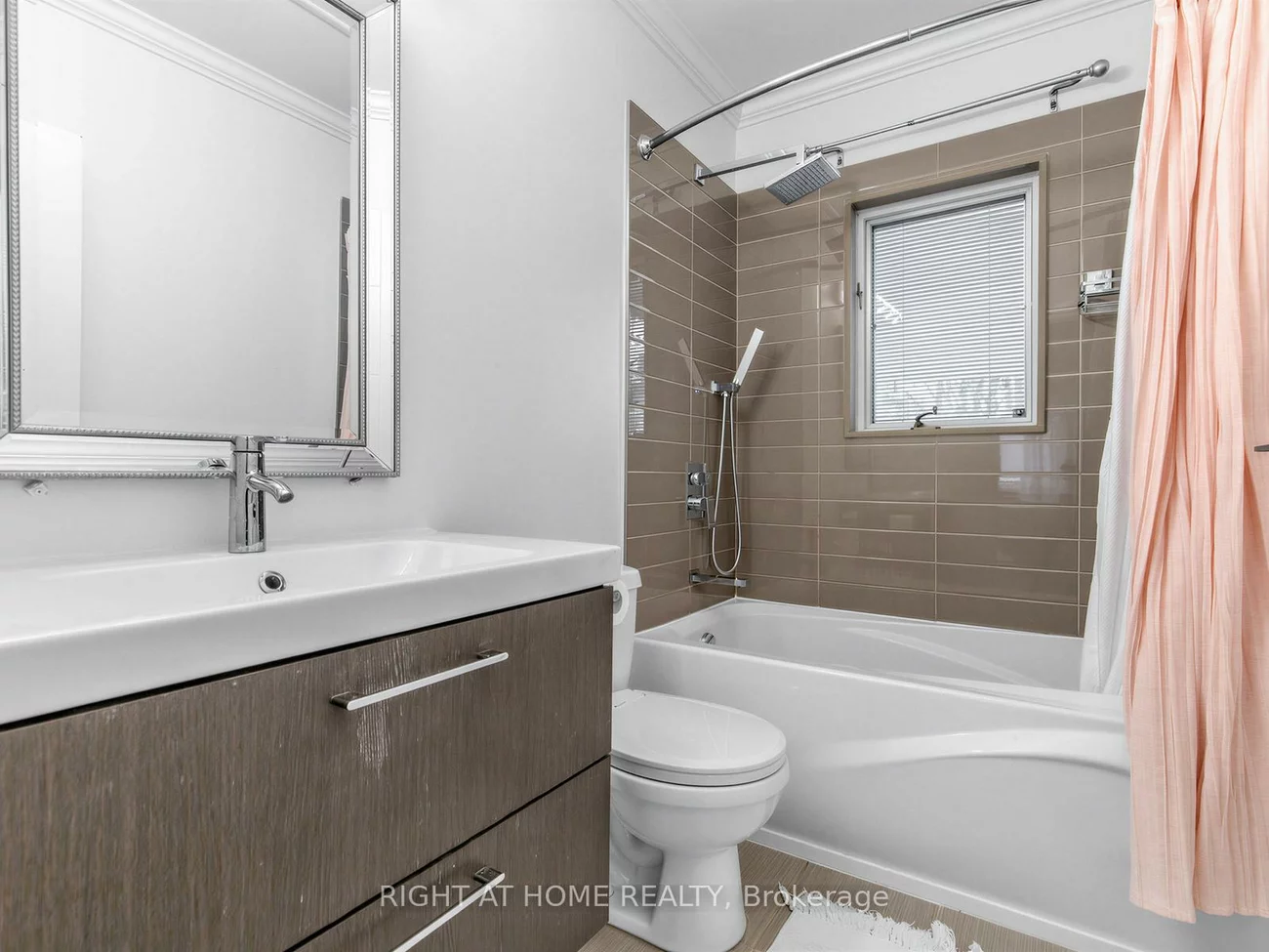 85, Flamborough, Brookhaven-Amesbury, Toronto
