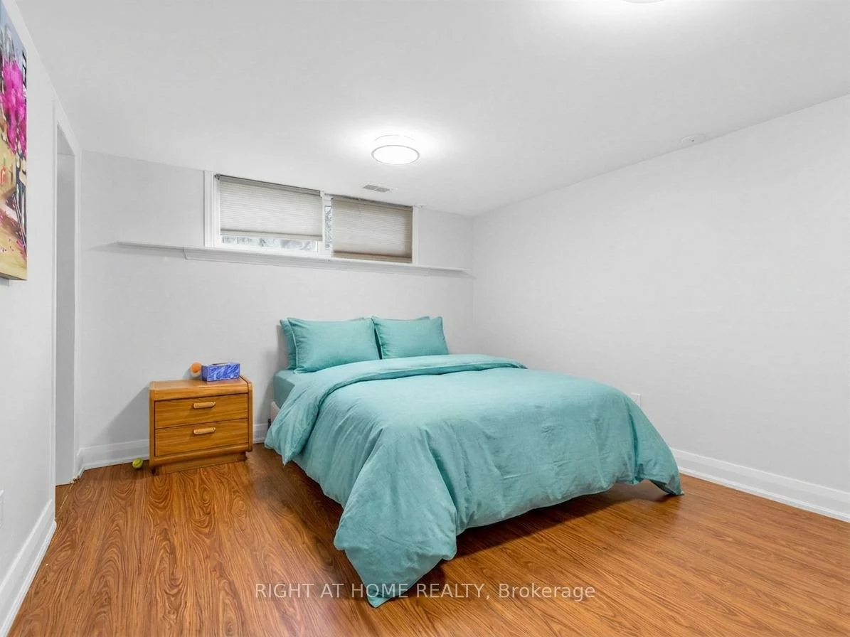 85, Flamborough, Brookhaven-Amesbury, Toronto