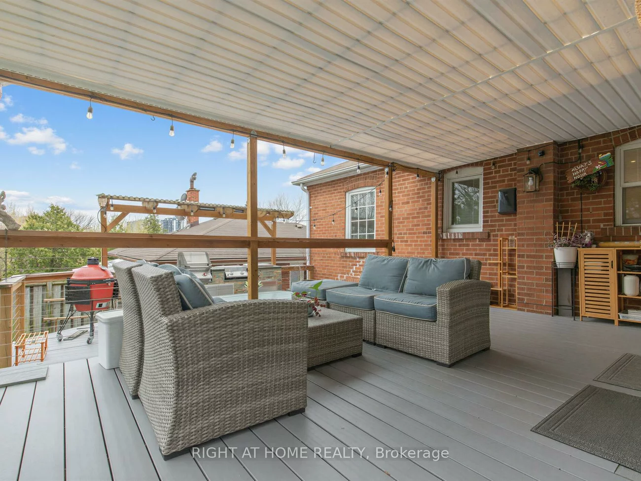 85, Flamborough, Brookhaven-Amesbury, Toronto