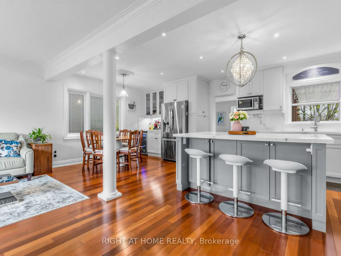 85, Flamborough, Brookhaven-Amesbury, Toronto