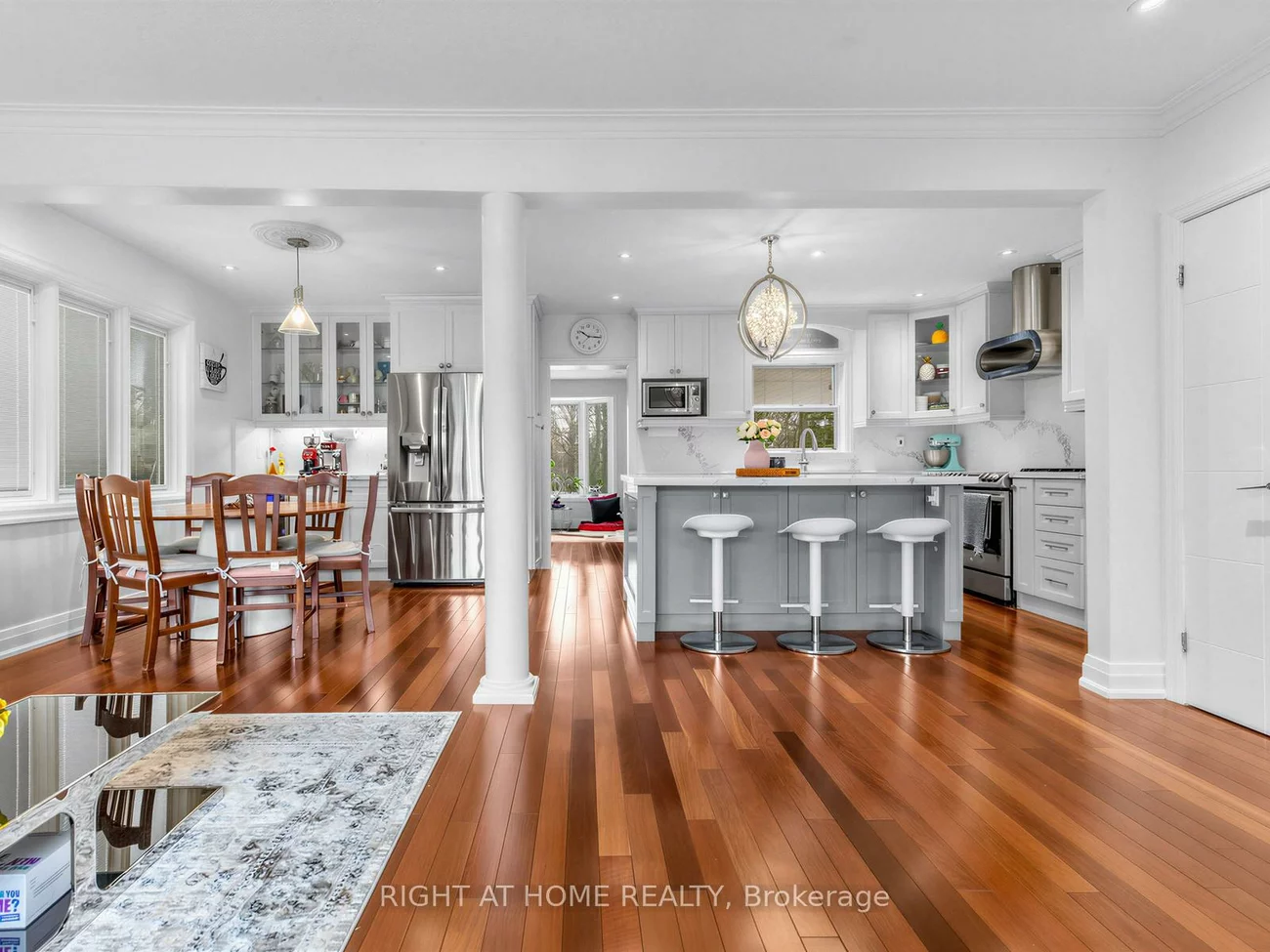 85, Flamborough, Brookhaven-Amesbury, Toronto