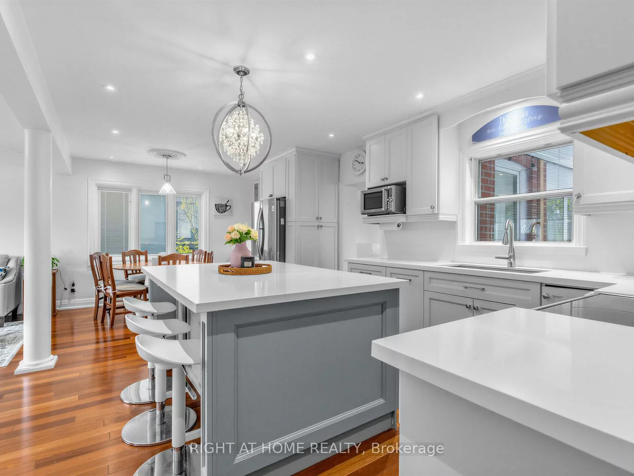 85, Flamborough, Brookhaven-Amesbury, Toronto