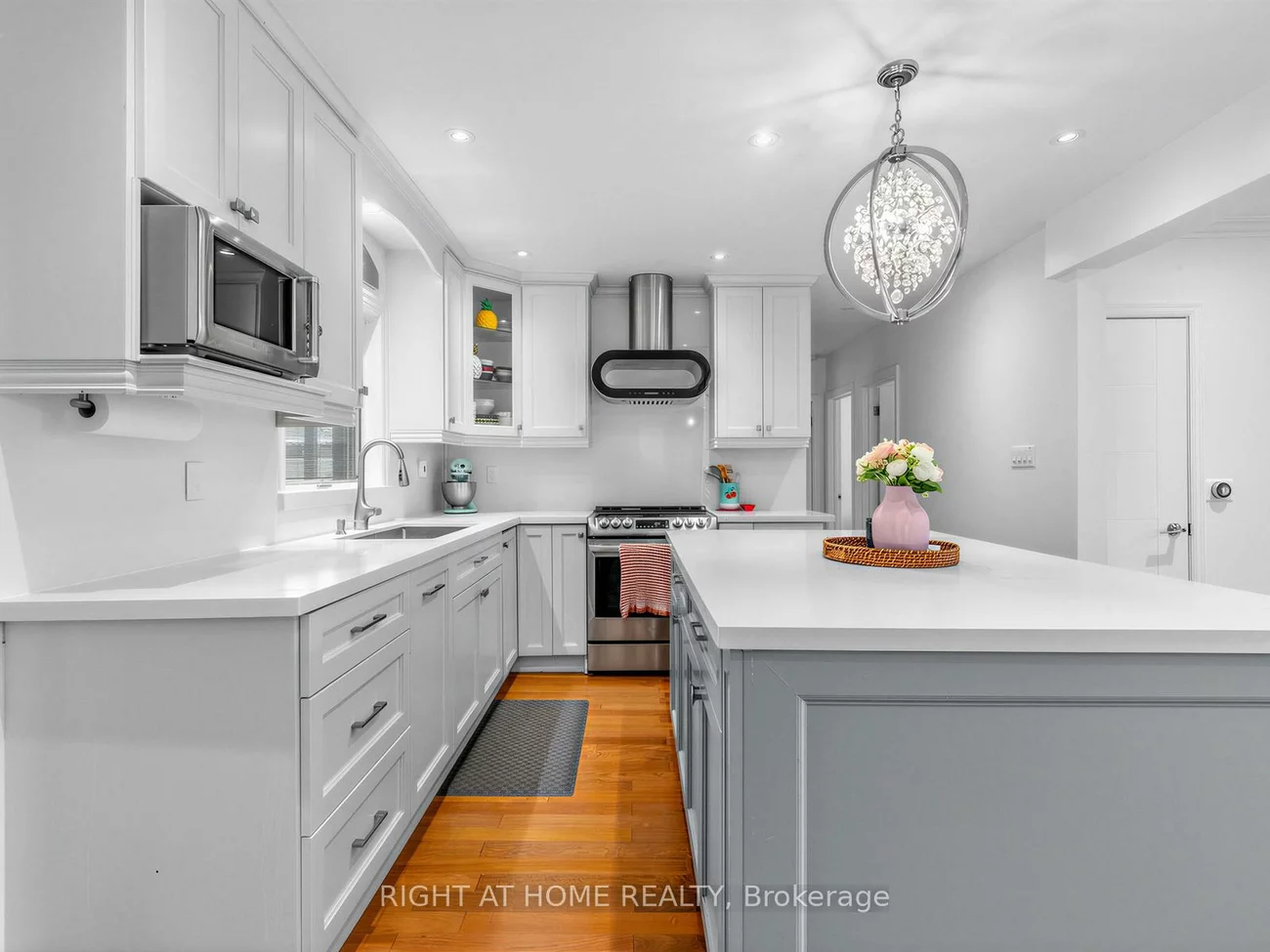 85, Flamborough, Brookhaven-Amesbury, Toronto
