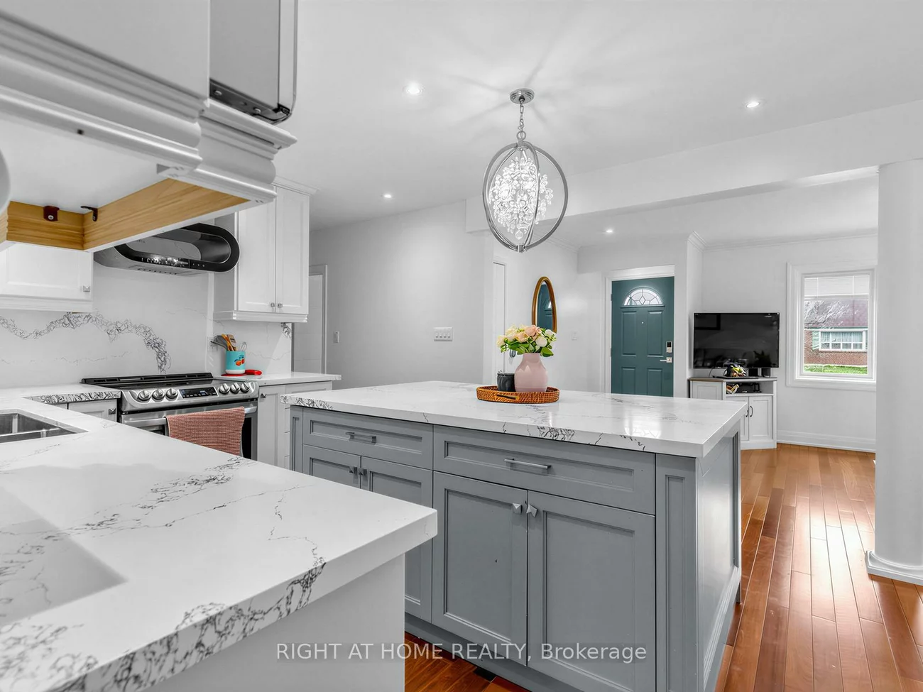 85, Flamborough, Brookhaven-Amesbury, Toronto