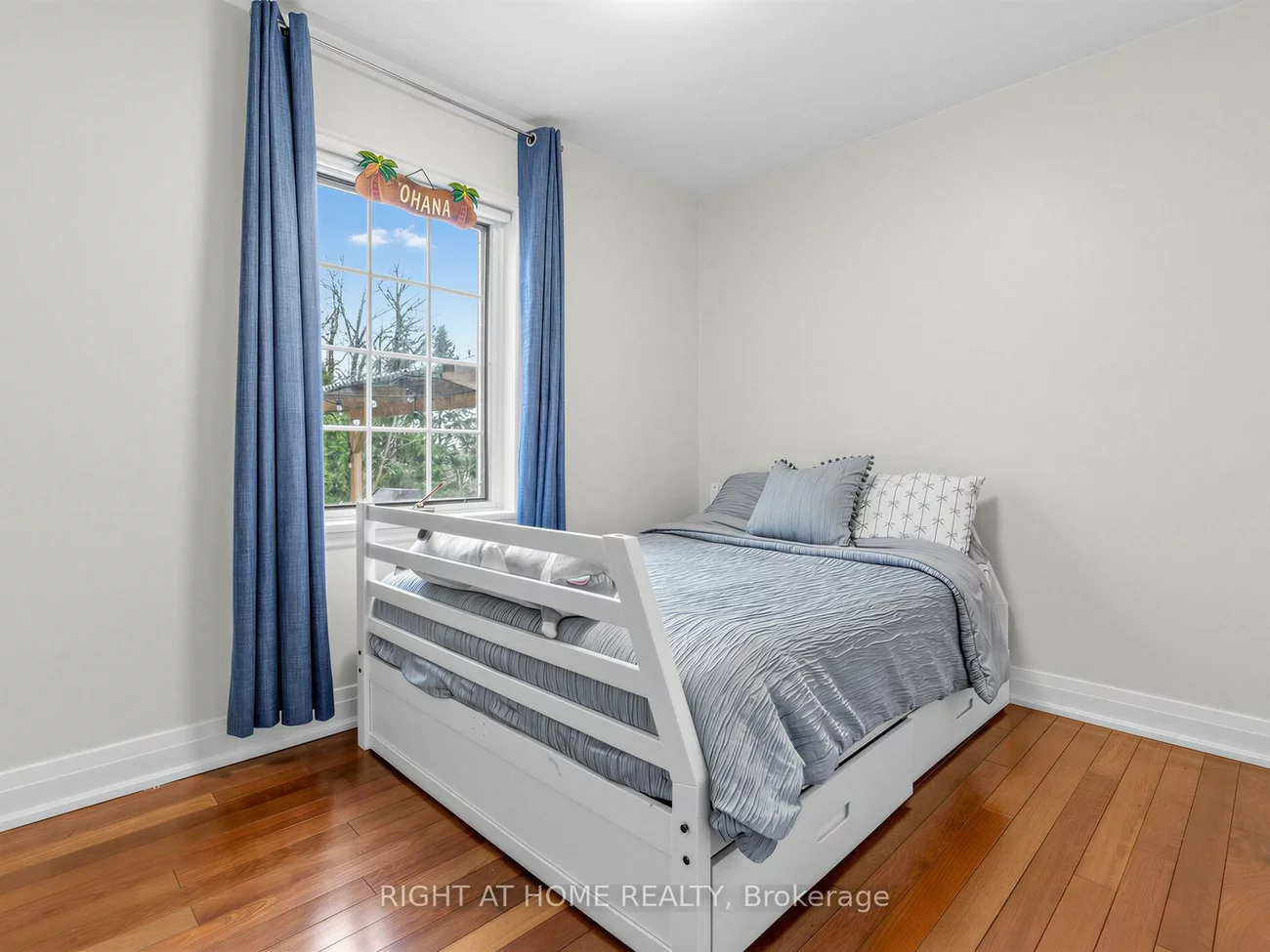 85, Flamborough, Brookhaven-Amesbury, Toronto