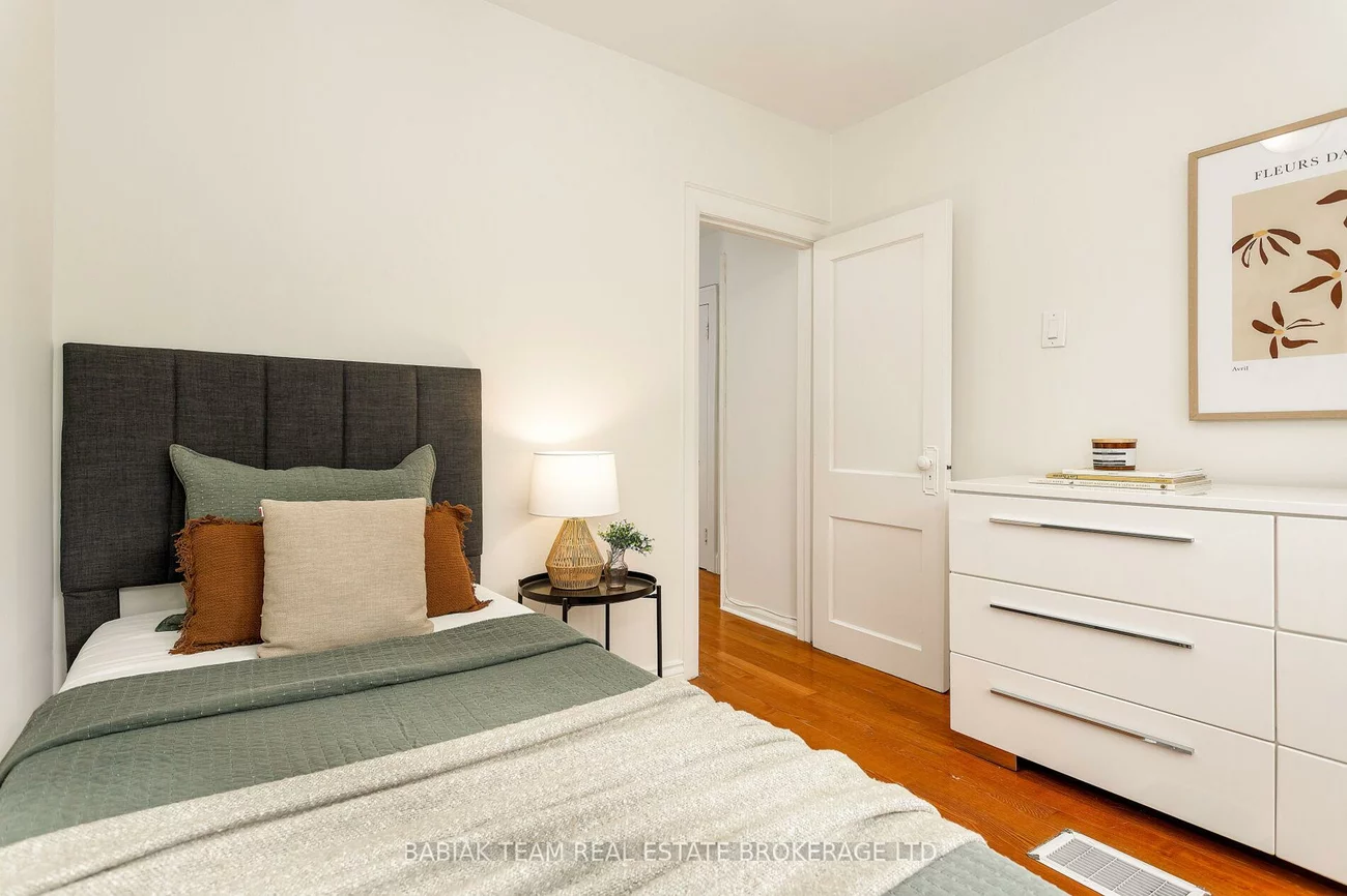 229, Clendenan, High Park North, Toronto