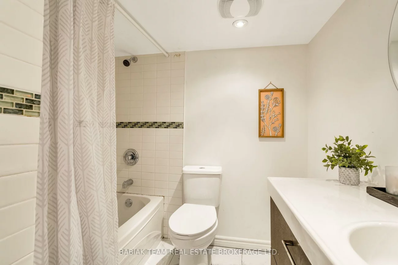 229, Clendenan, High Park North, Toronto