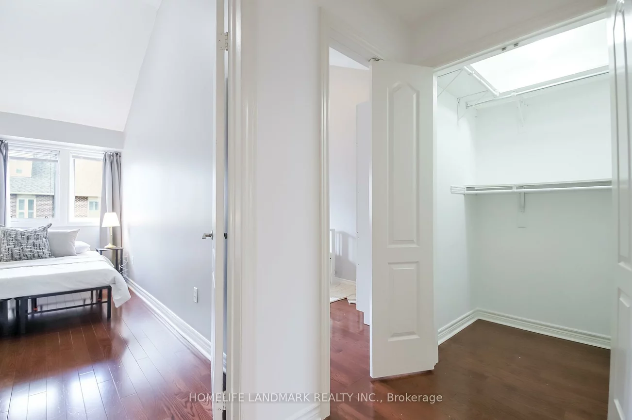 34, Mendota, Stonegate-Queensway, Toronto