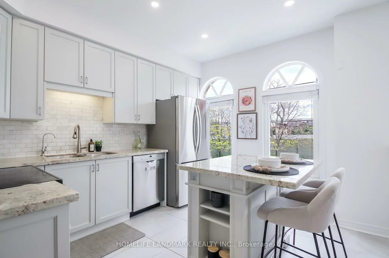 34, Mendota, Stonegate-Queensway, Toronto