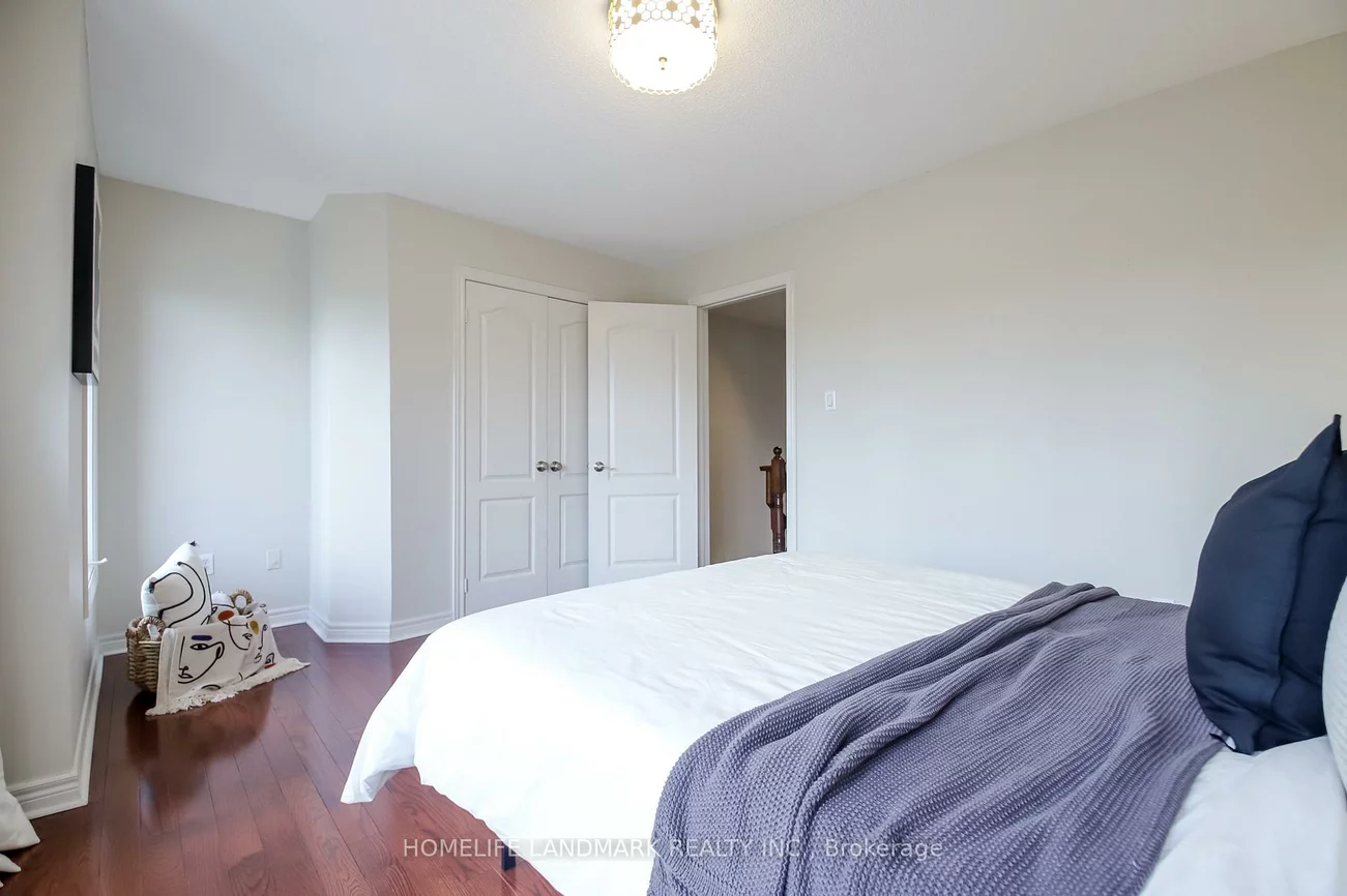 34, Mendota, Stonegate-Queensway, Toronto