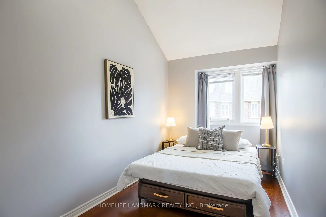 34, Mendota, Stonegate-Queensway, Toronto