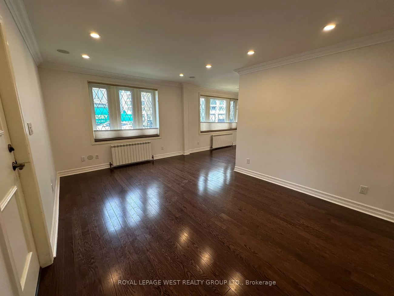 27, Mossom, High Park-Swansea, Toronto