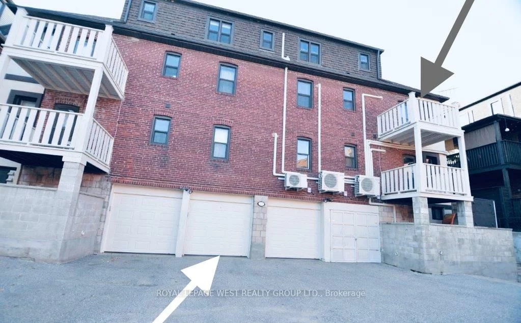 27, Mossom, High Park-Swansea, Toronto
