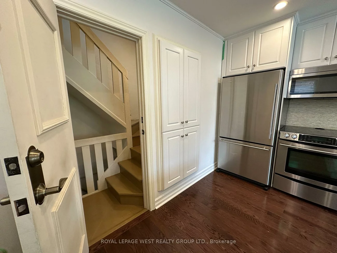 27, Mossom, High Park-Swansea, Toronto