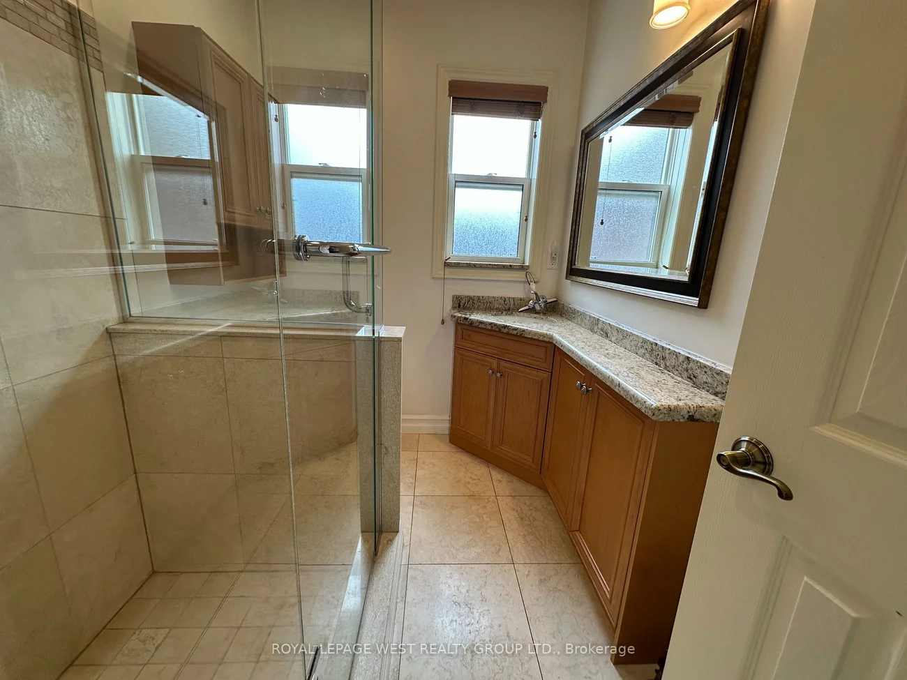 27, Mossom, High Park-Swansea, Toronto