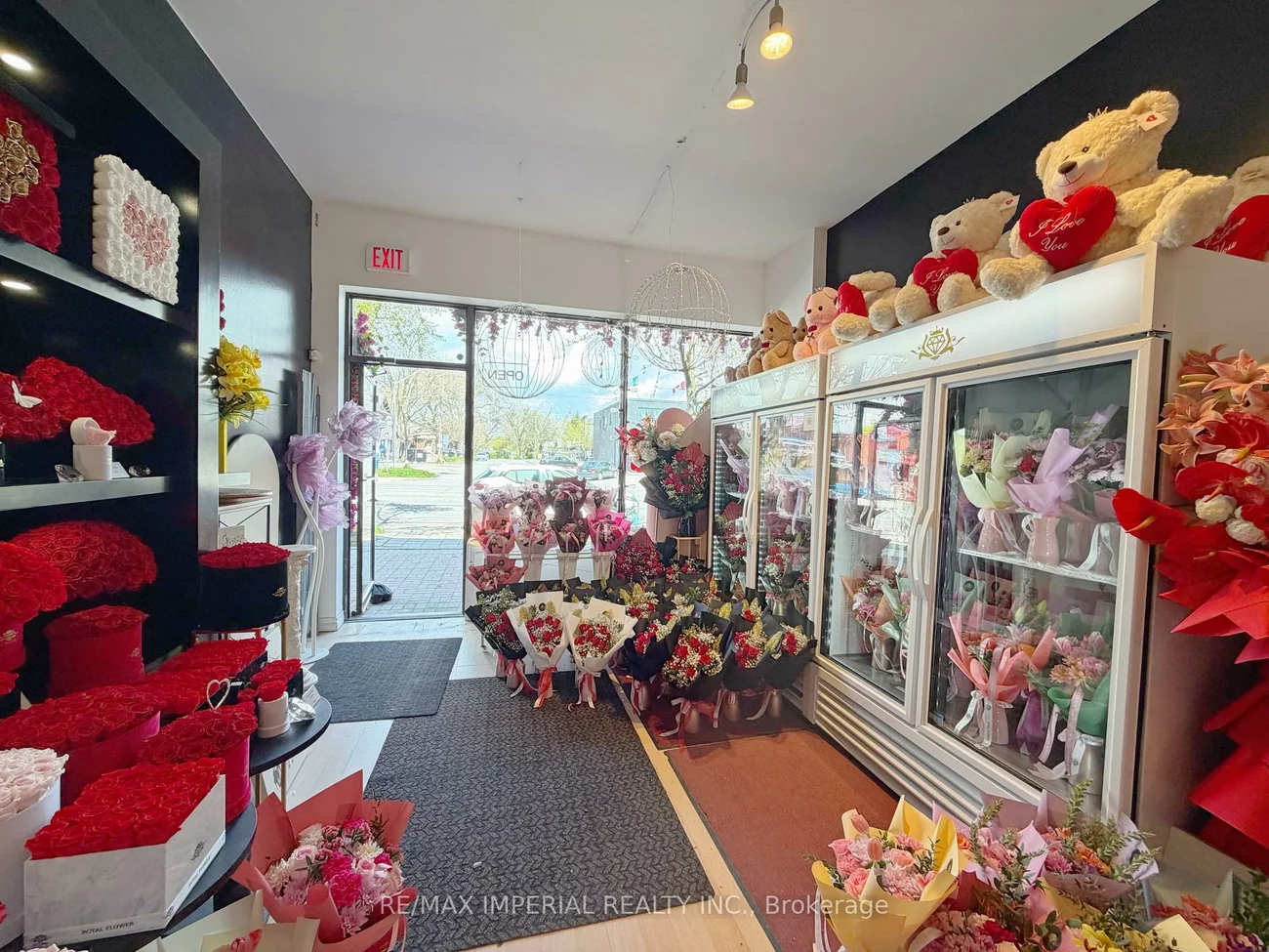 623-623A, The Queensway, Stonegate-Queensway, Toronto